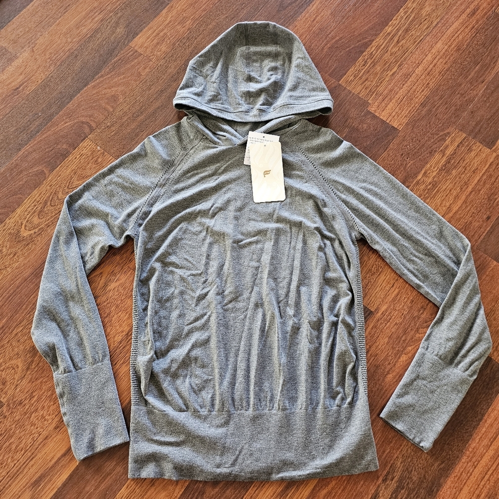 FABLETICS NWT Anna Seamless Fitted cropped Hoodie long sleeve Size M
